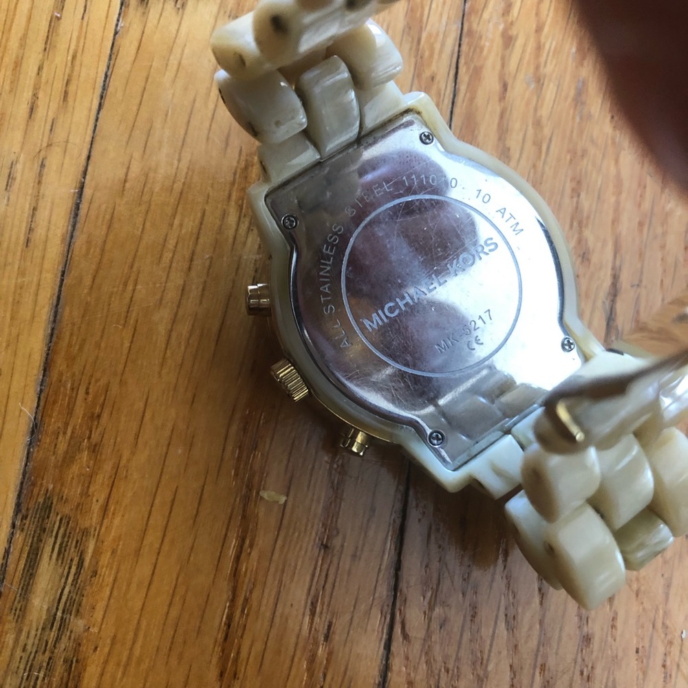 Michael Kors watch - Picture 3 of 4